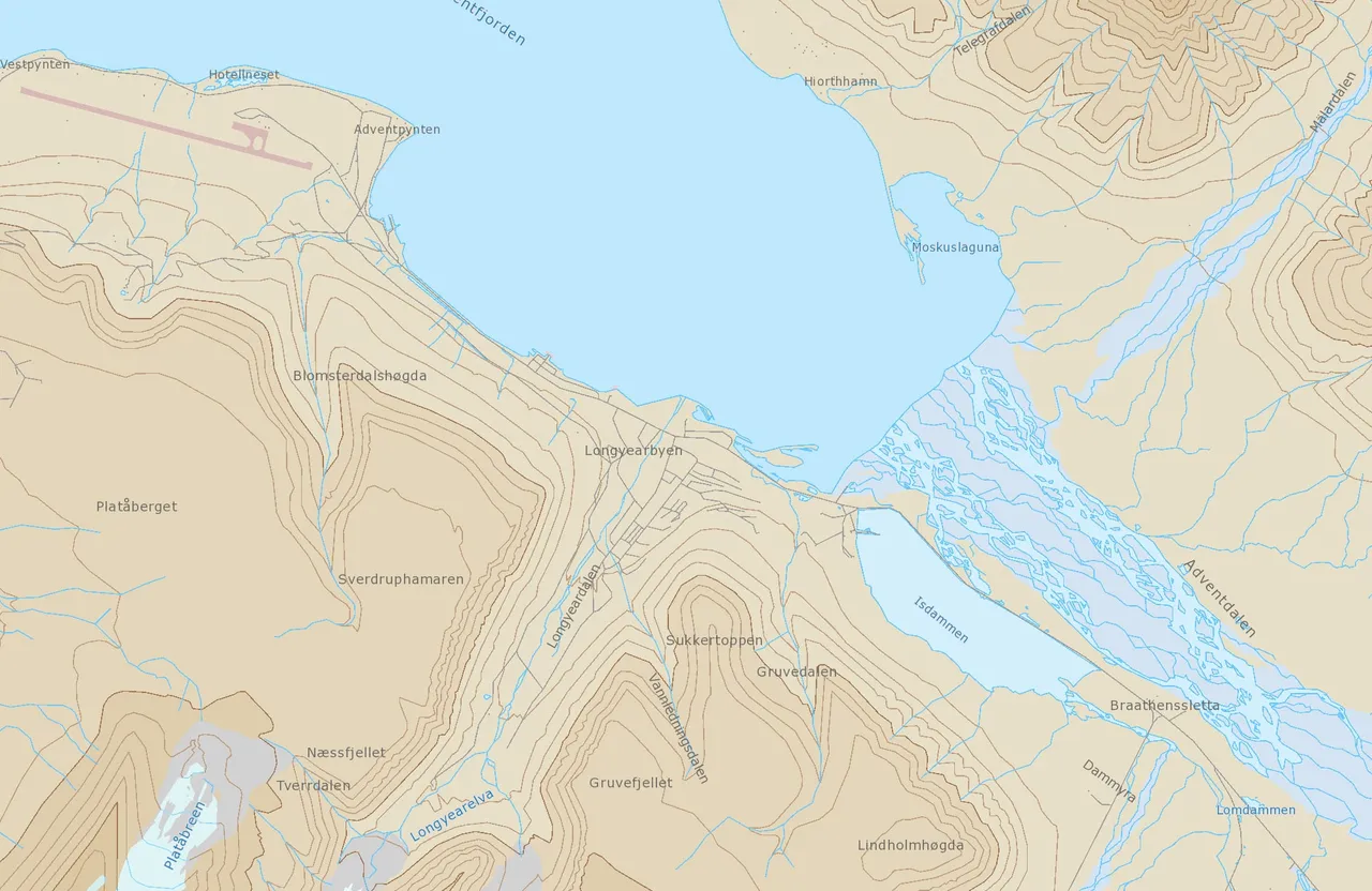 Topographic map of Longyearbyen and Adventfjorden, showing the airport at Hotellneset, the town in Longyeardalen, the Isdammen reservoir, the braided river in Adventdalen and mountains such as Platåberget and Sukkertoppen